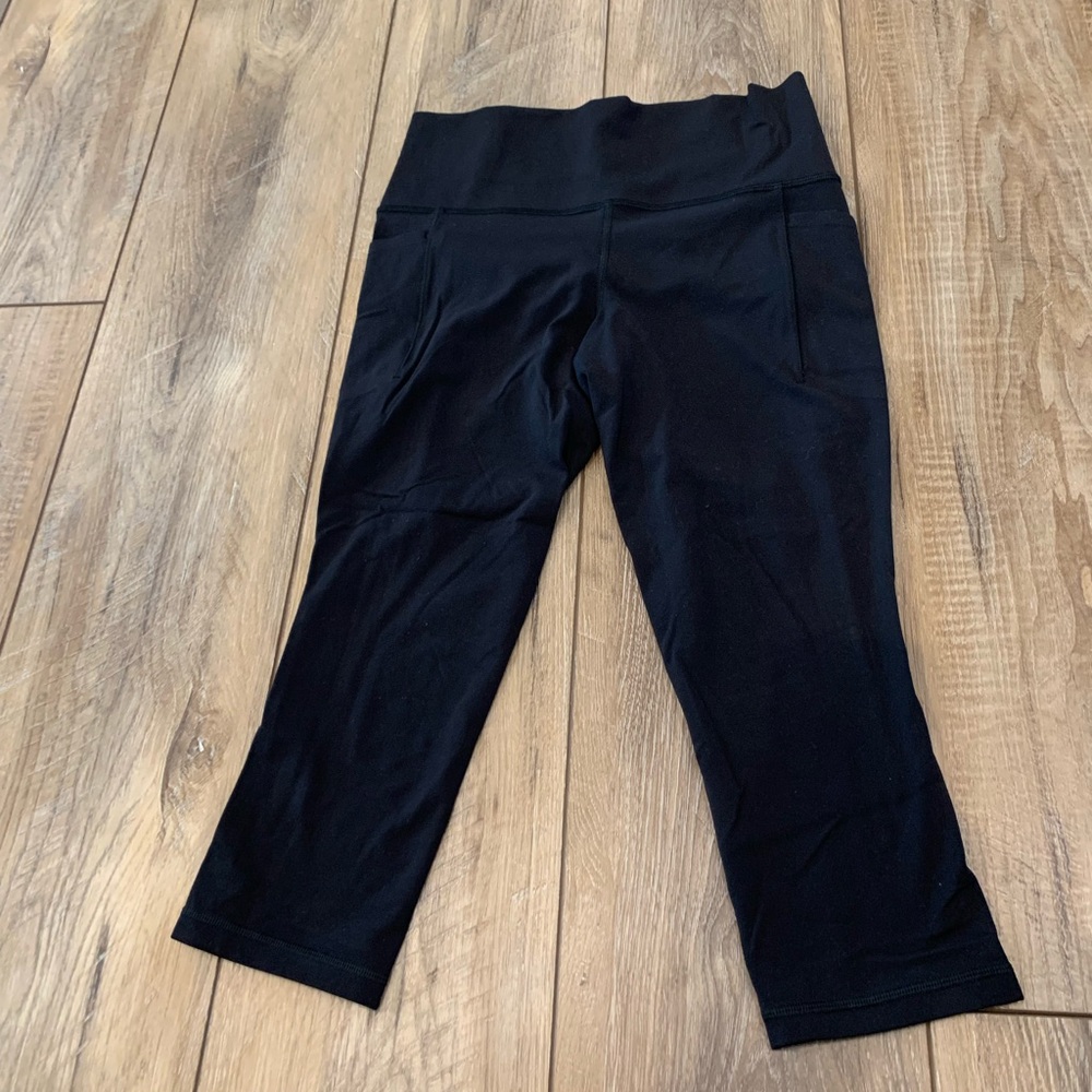 Athleta Salutation Stash Pocket Capri